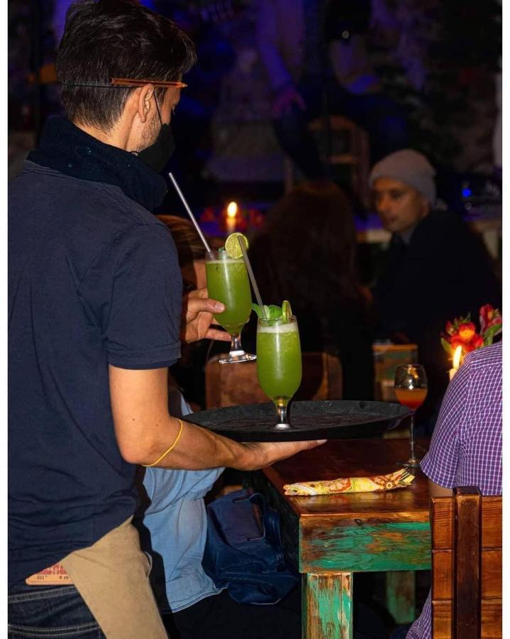 קואנקה Hostal Yakumama מראה חיצוני תמונה